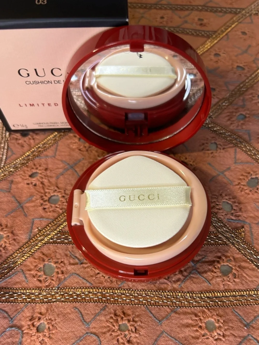 Gucci Limited-Edition Cushion De Beauté SPF Foundation in Shade 03